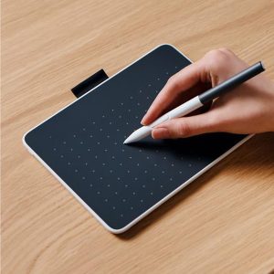 قلم نوری وکام WACOM One Small CTC4110WLW(گارانتی یکساله شرکتی)