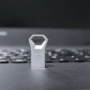 فلش مموری اپیسر APACER AH11H ظرفیت ۶۴ گیگابایت